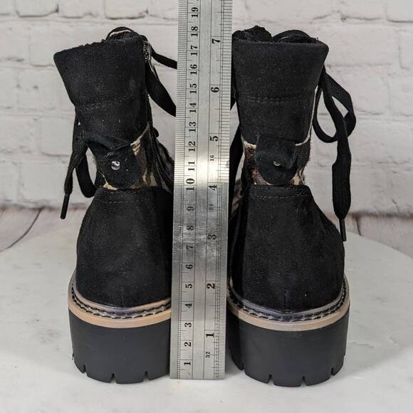 Me‎ Too Genuine Leather Santos Combat Boots Camo Suede 7M Memory Foam Padded - Picture 12 of 16